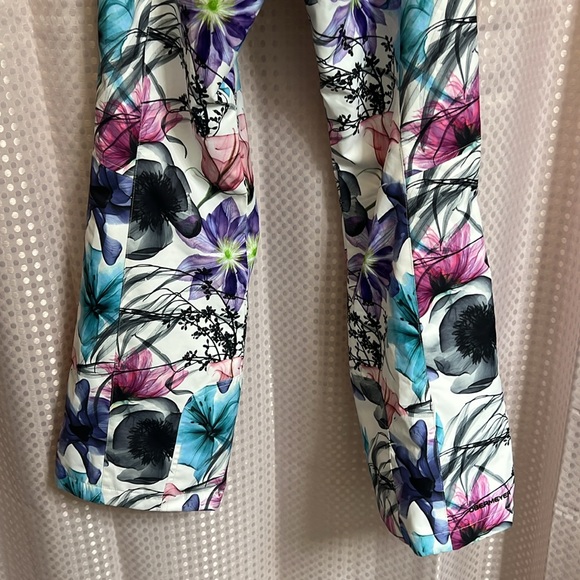 Size 8 OBERMEYER Women's Malta Ski Pant - Picture 11 of 11